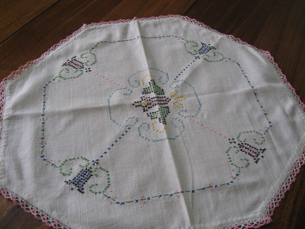 Octagon Table Scarf