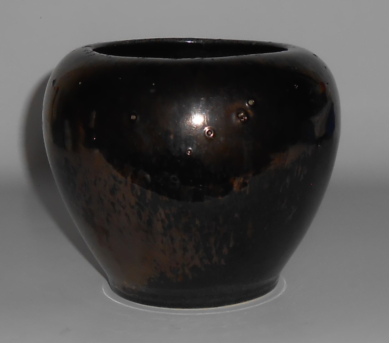 Broadmoor Art Pottery PH Genter Wheel Thrown Metallic
