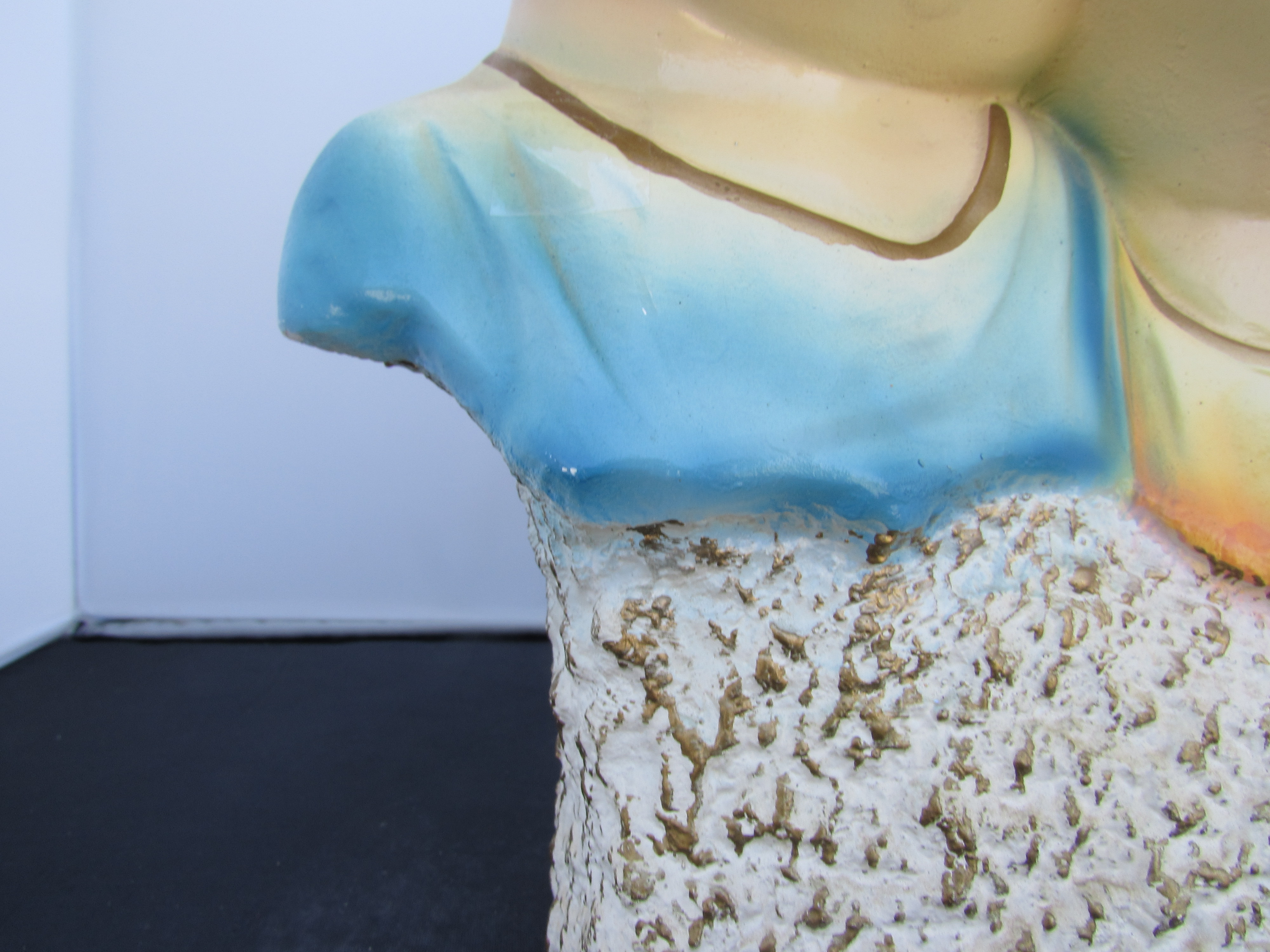 Chalkware Bust Statue Boy Girl Kissing Home Decor 1976