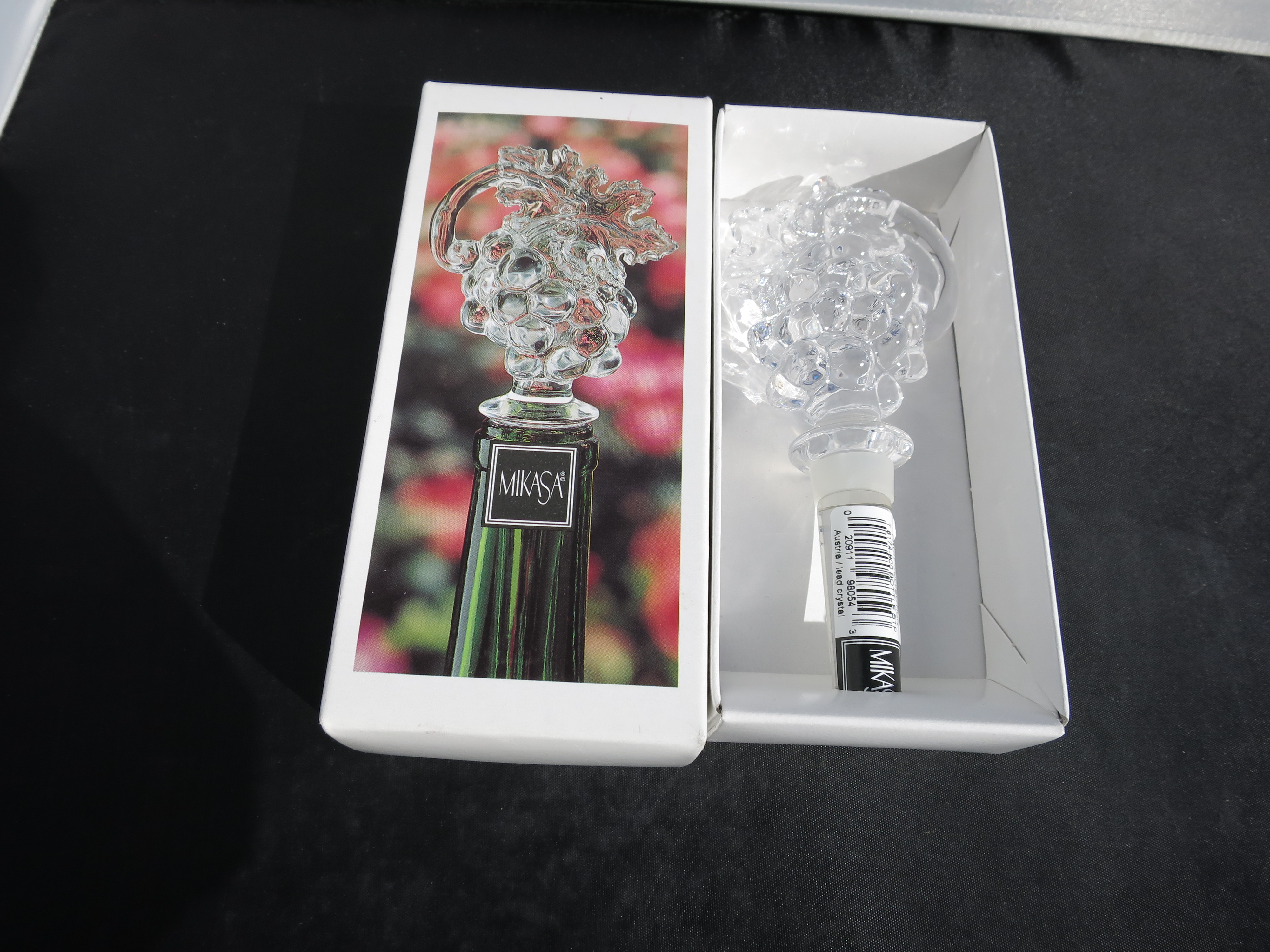 Mikasa Lead Crystal Bottle Stopper Fruit Grapes