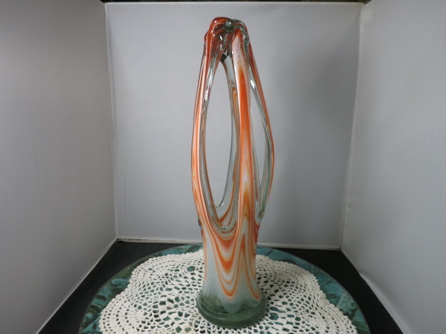 Arklahoma Art Glass Vase aka Sooner or Ozark glass 15 1/4 inches