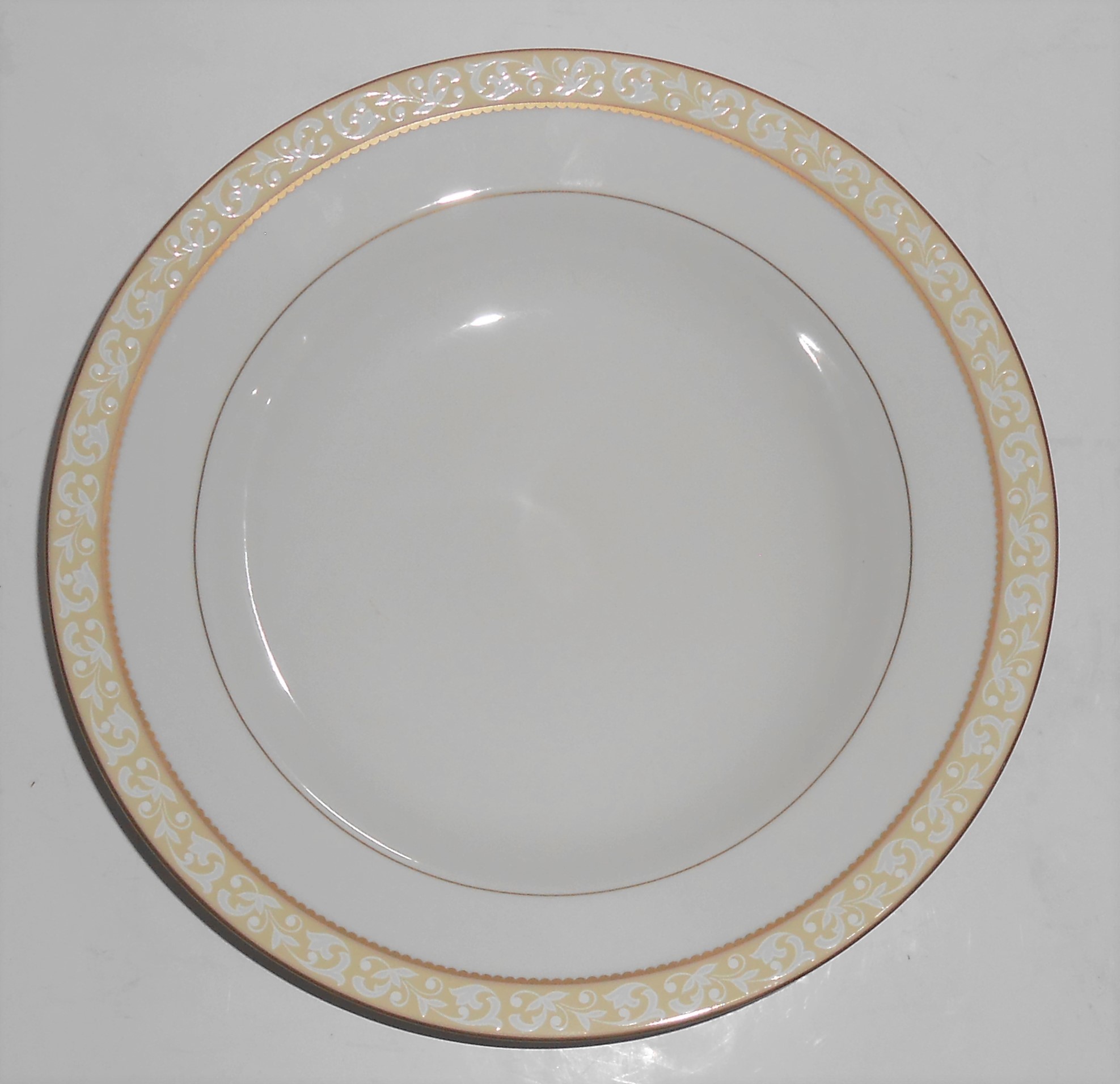 Mikasa Fine China Porcelain Radcliffe Gold Soup Bowl