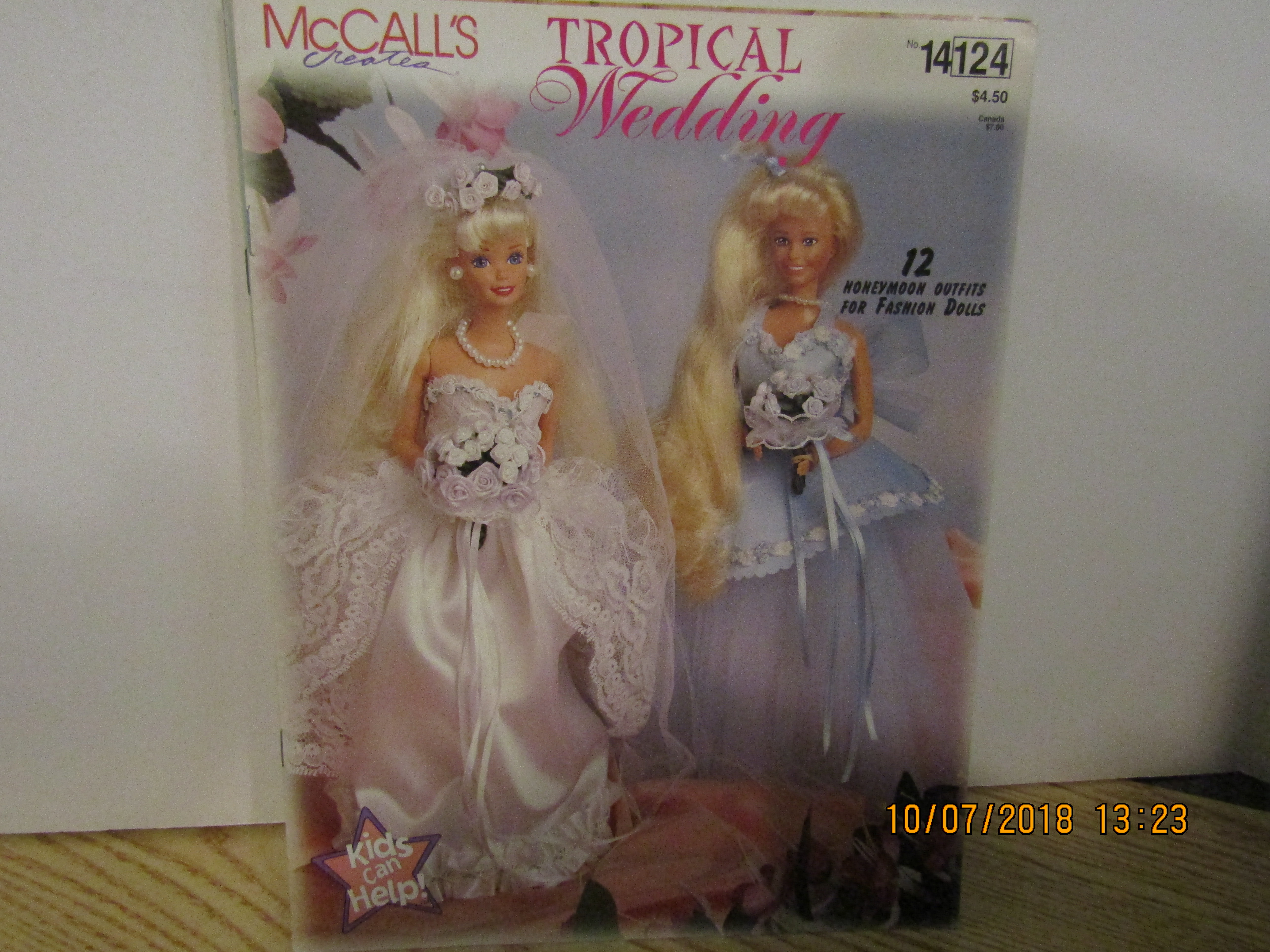McCall's Fabric Craft  Creates Tropical Wedding #14124