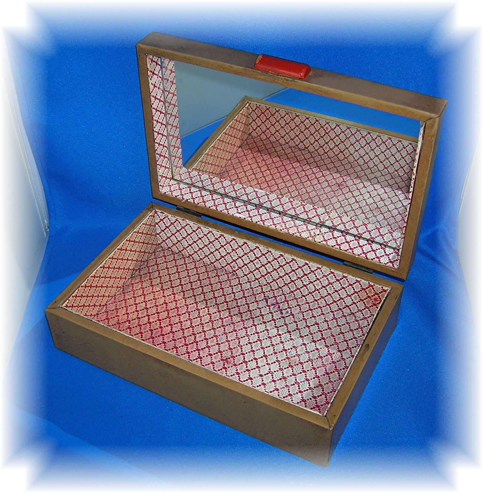 Vintage Jewelry Box With Mirror
