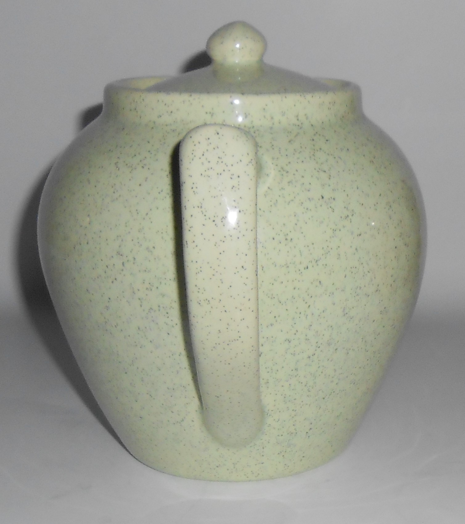 Bauer Pottery Monterey Moderne Green Speckle Teapot