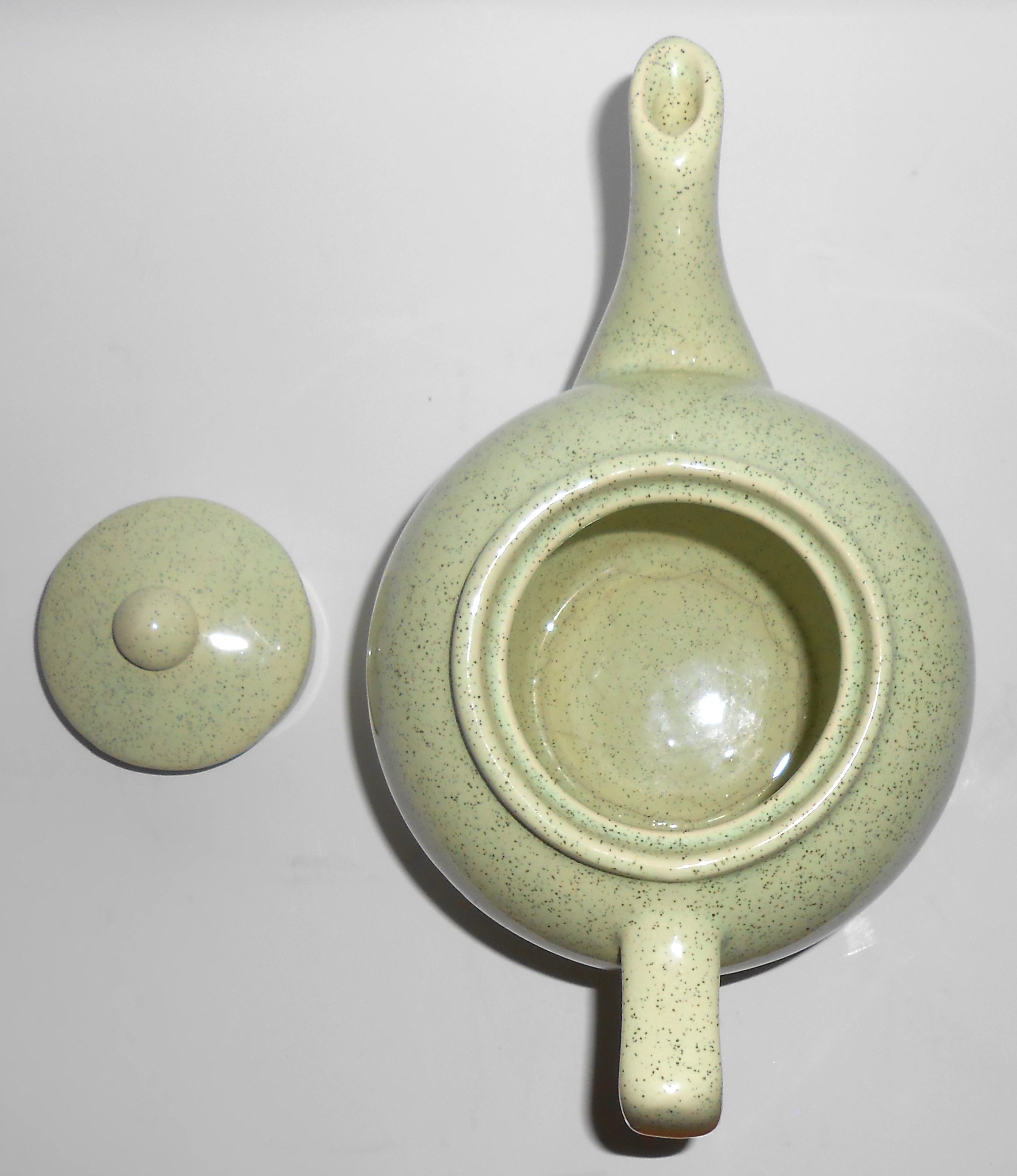 Bauer Pottery Monterey Moderne Green Speckle Teapot