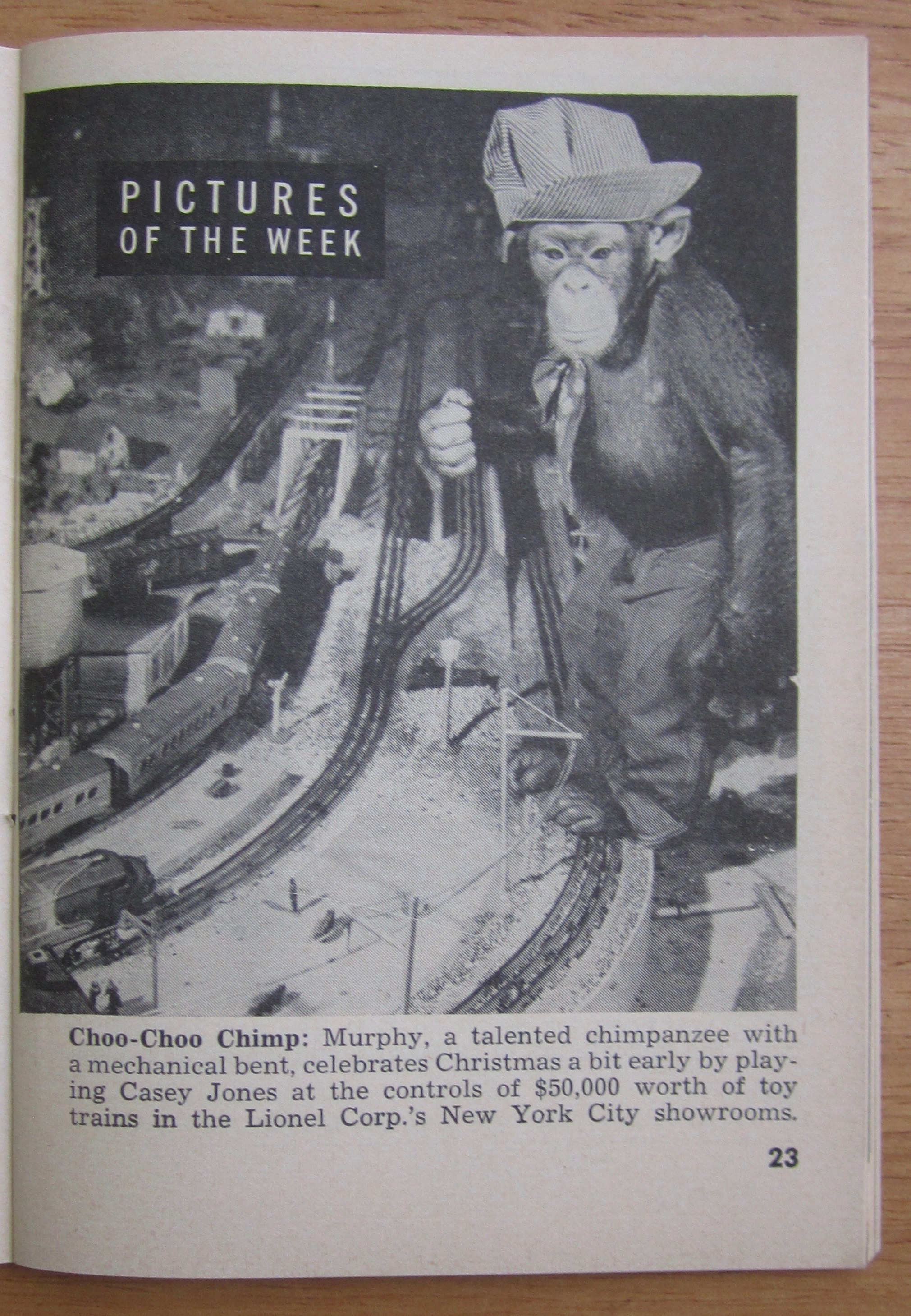 Quick Magazine December 22, 1952 Christmas Rush Week