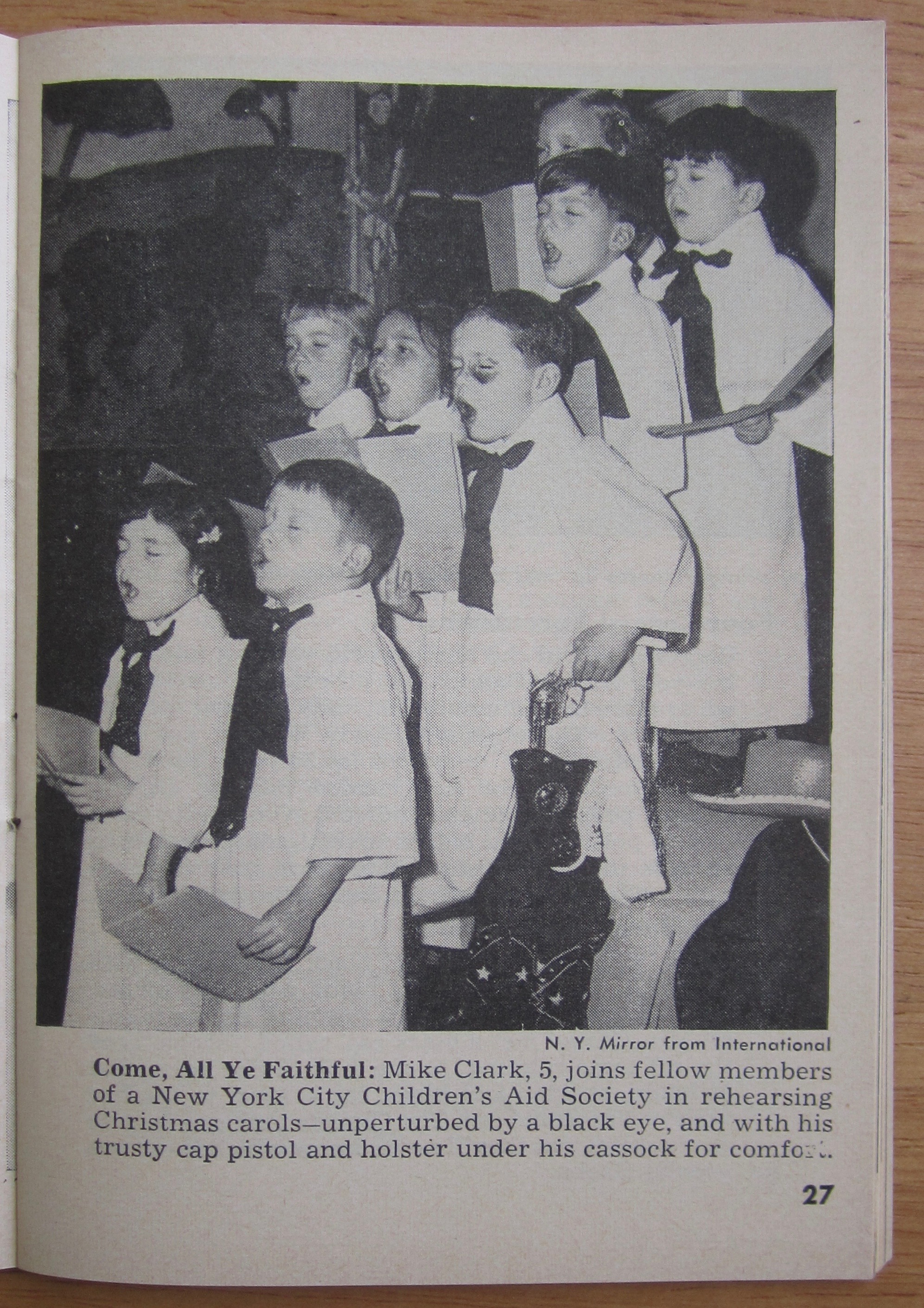 Quick Magazine December 22, 1952 Christmas Rush Week