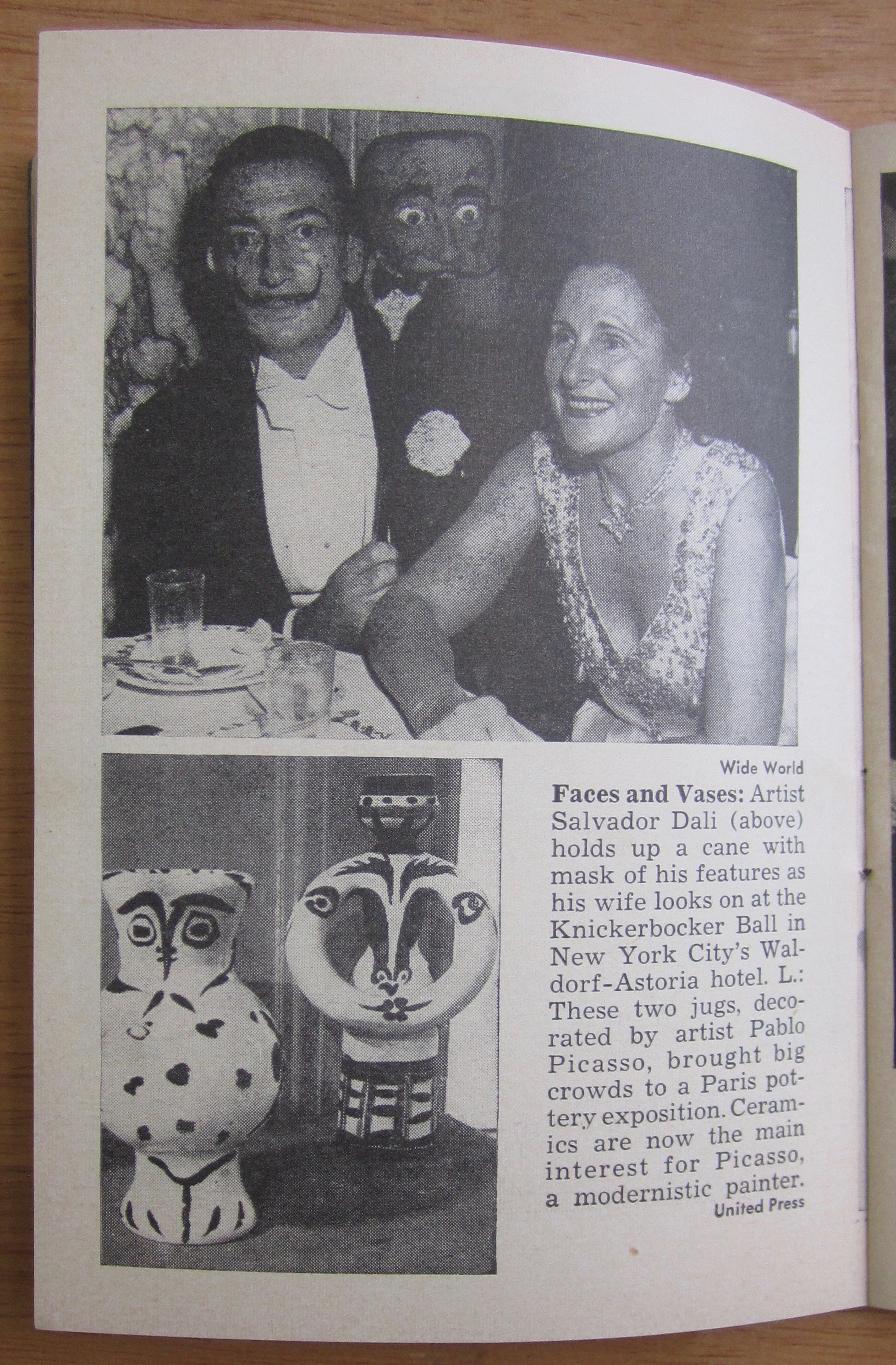 Quick Magazine December 22, 1952 Christmas Rush Week