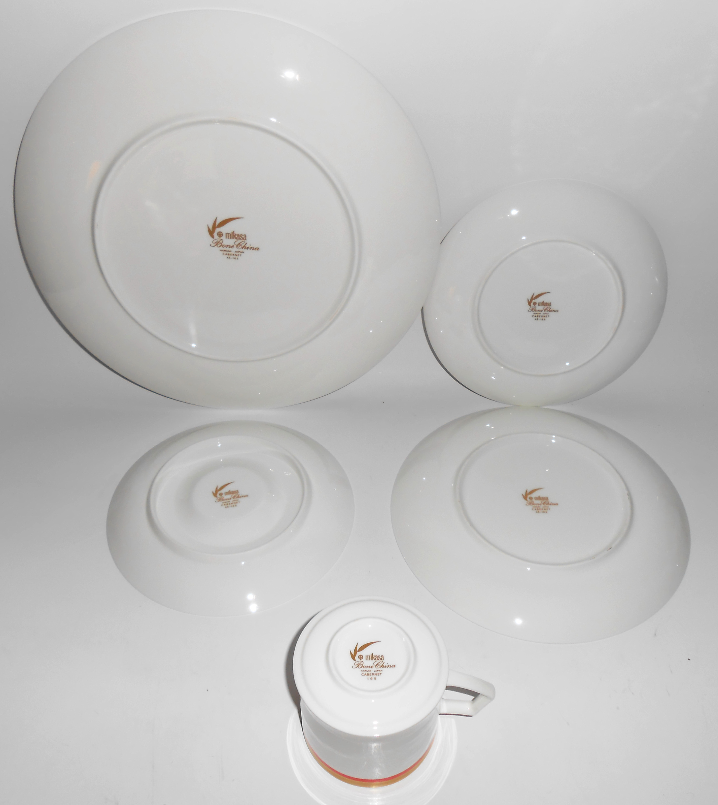 Mikasa Bone China Cabaret 5/Piece Place Set! MINT