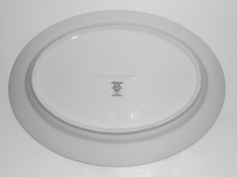 Noritake Porcelain China Savannah 2031 w/Platinum 13" Platter