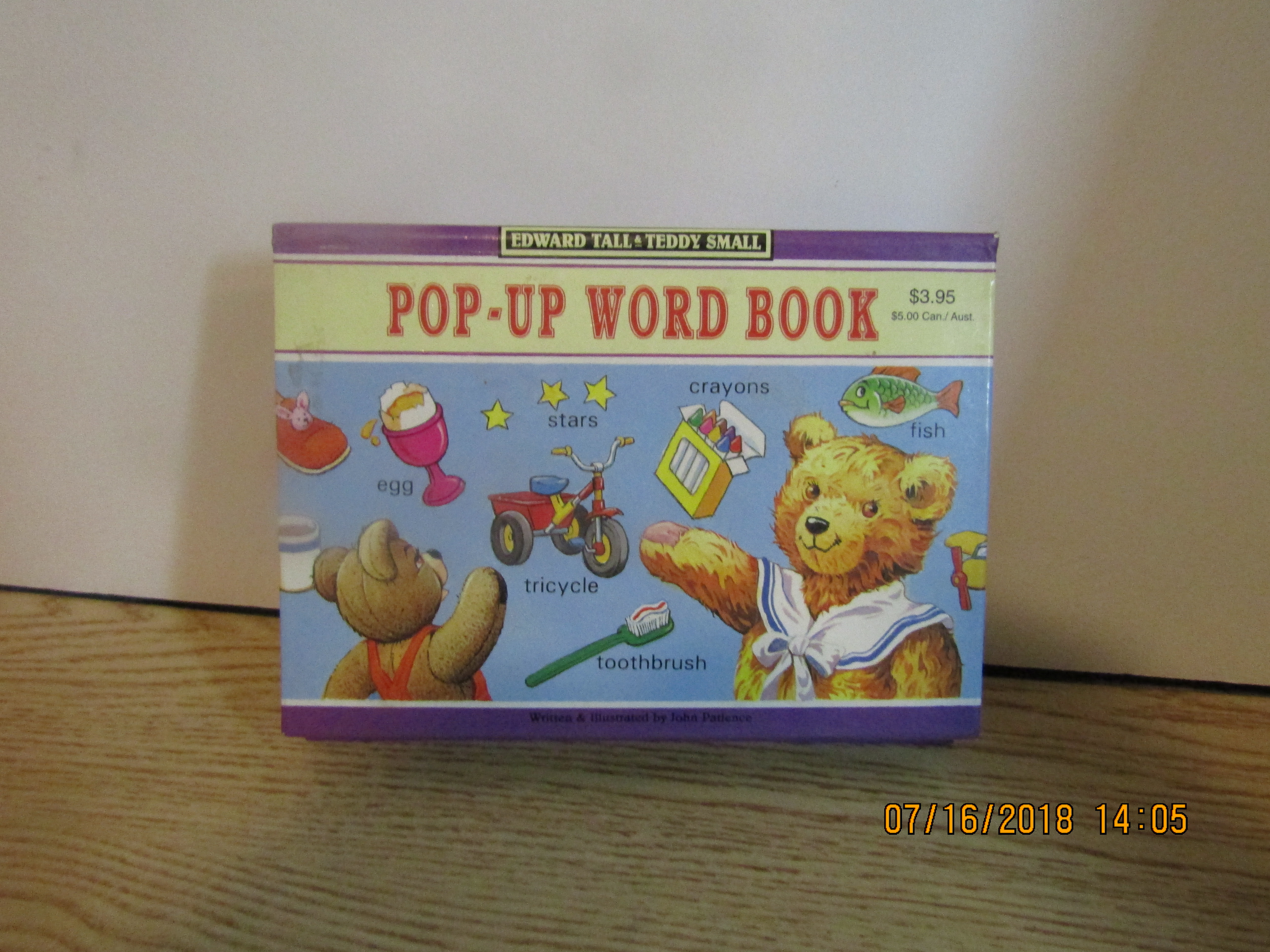 Pop-Up Book Edward Tall & Teddy Small Pop-Up Word Book