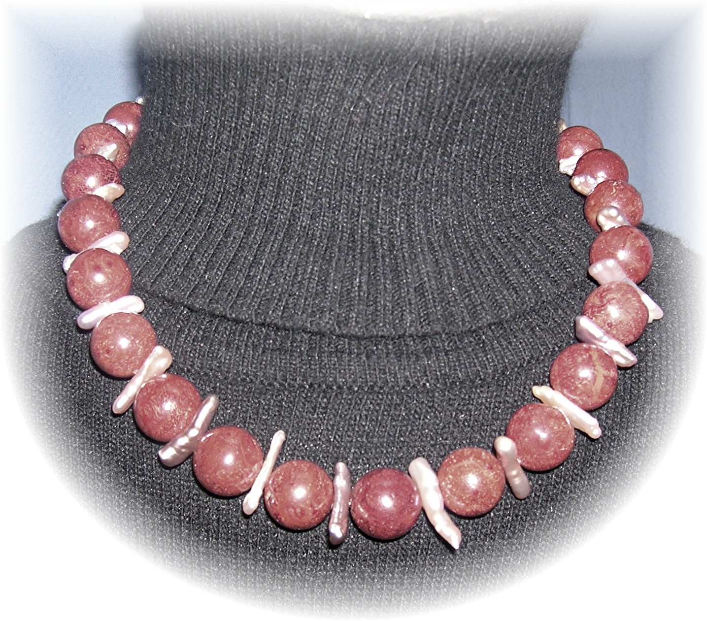 SpongeCoral Necklace with Baroque Pink Pearl