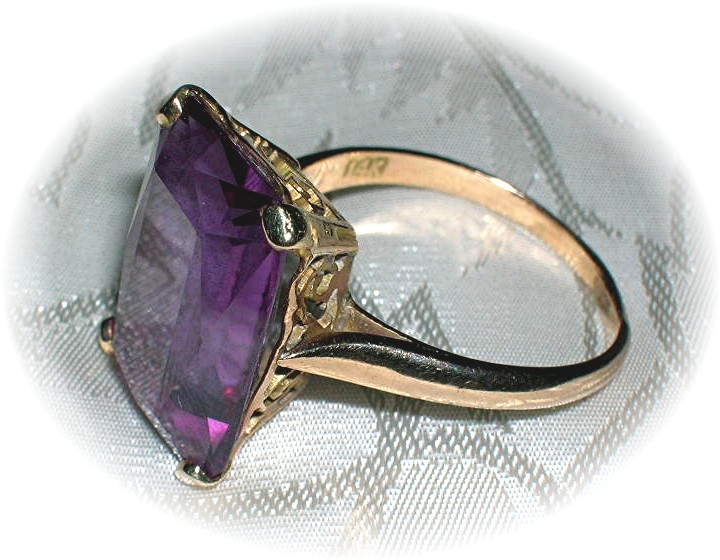Rintg 14K Gold Very Large Square Amethyst