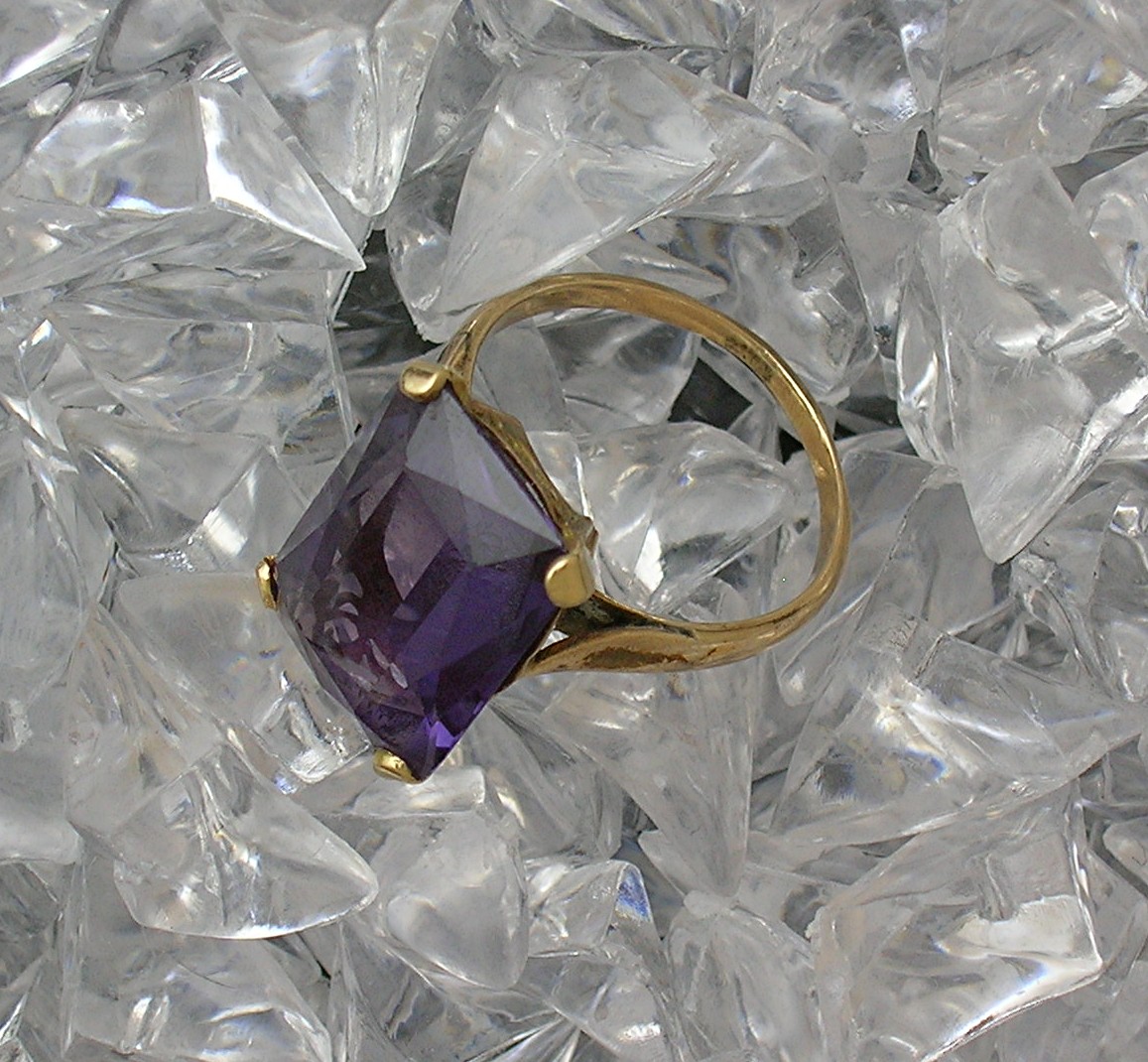 Rintg 14K Gold Very Large Square Amethyst