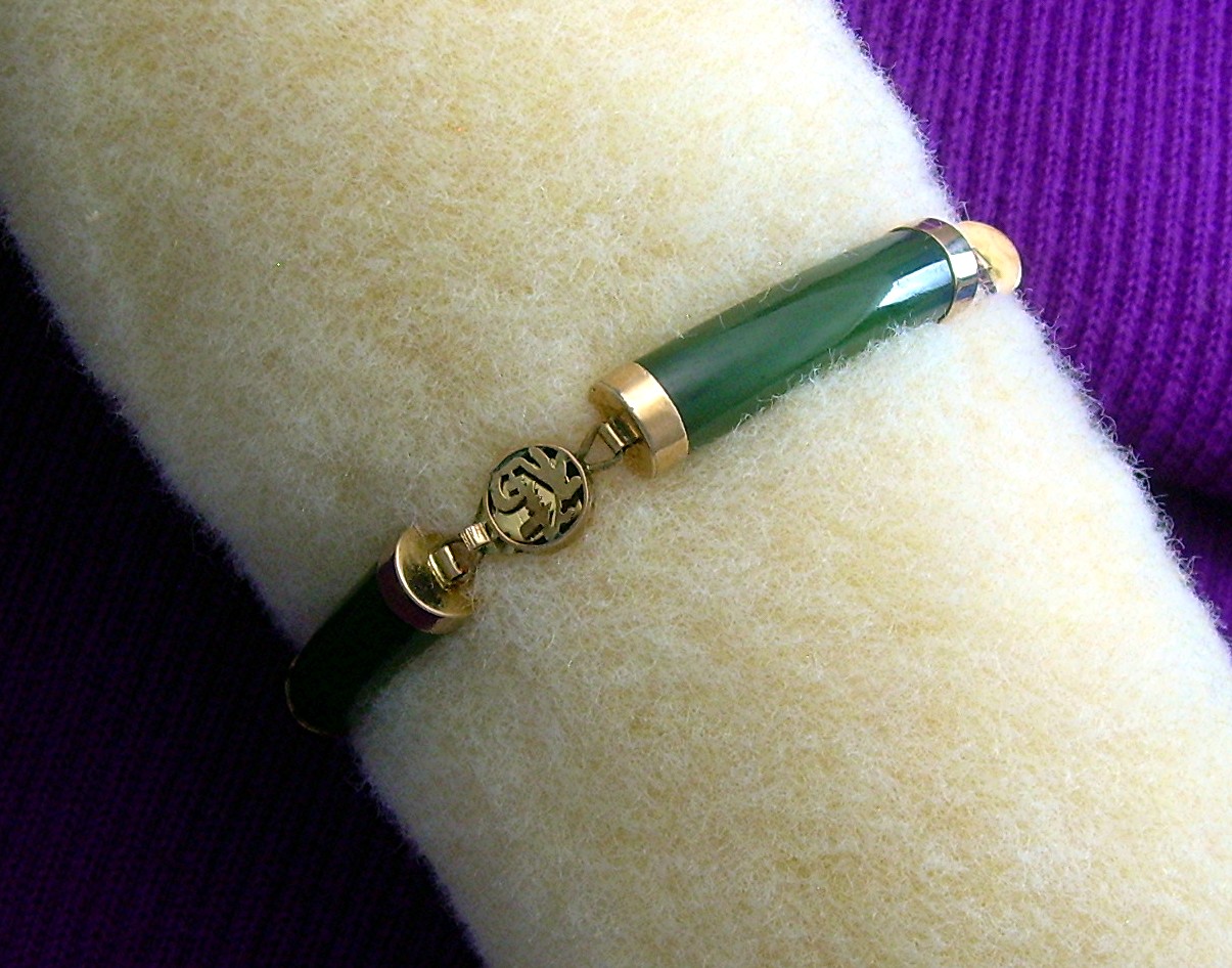 Oriental 18K Gold and Jade Bracelet