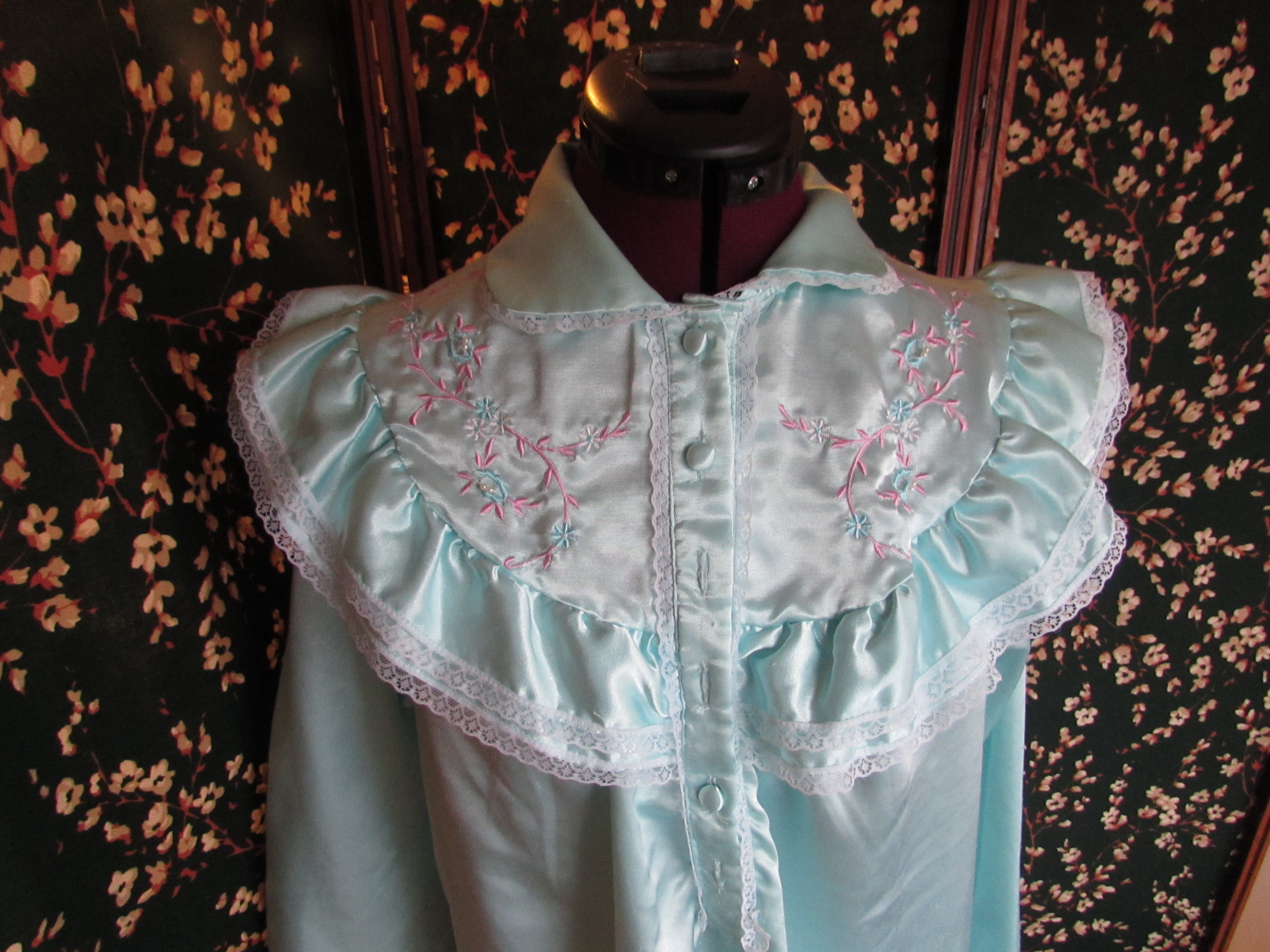 Vintage Moonlight Bay Nightgown Size Small Teal blue