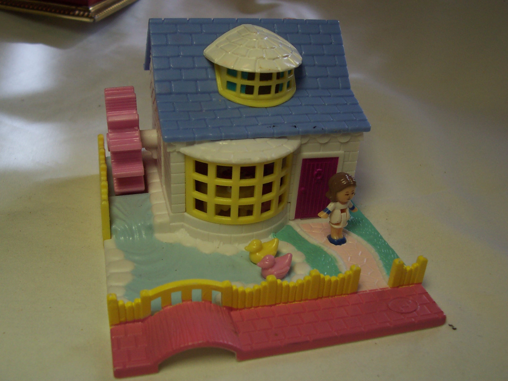 Polly Pocket Home with doll water wheel 1994
