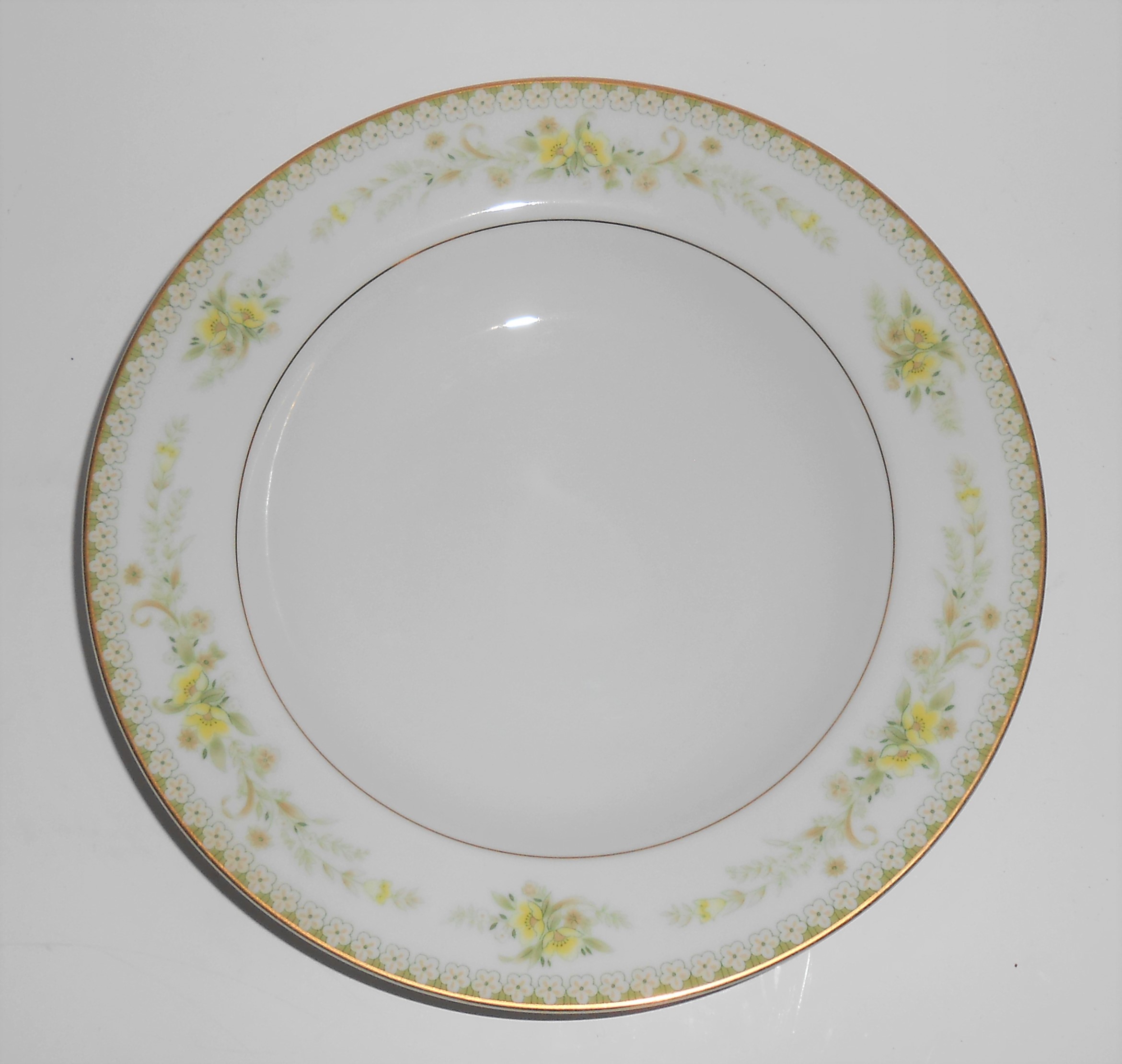 Mikasa Fine China Porcelain Greenbriar Soup Bowl