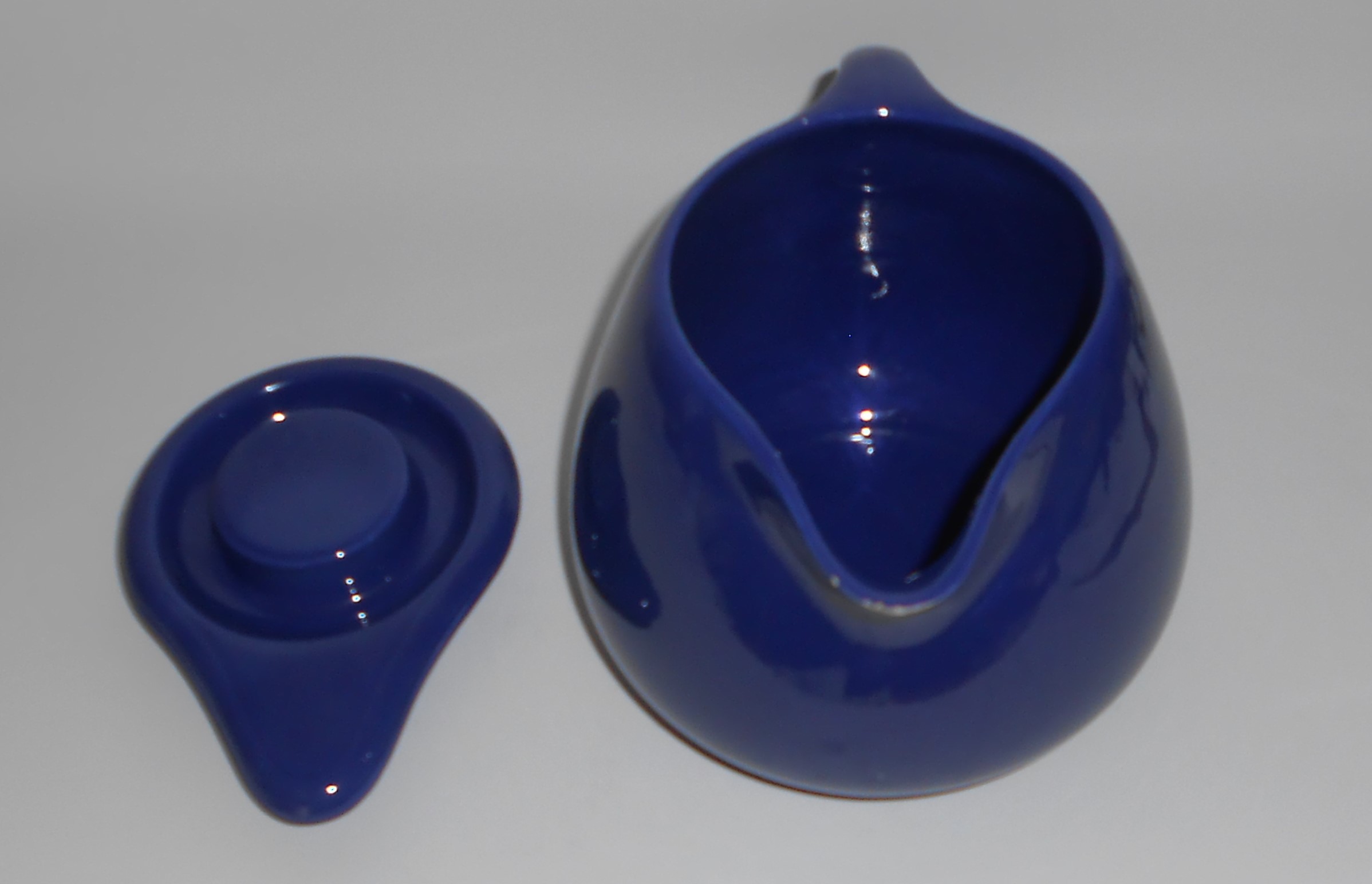 VINTAGE Homer Laughlin Kitchen Kraft Cobalt Covered Pit