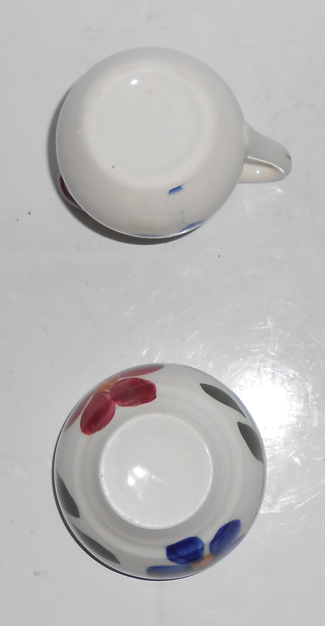 Blue Ridge Pottery Laurel Wreath Petunia Demitasse Cr
