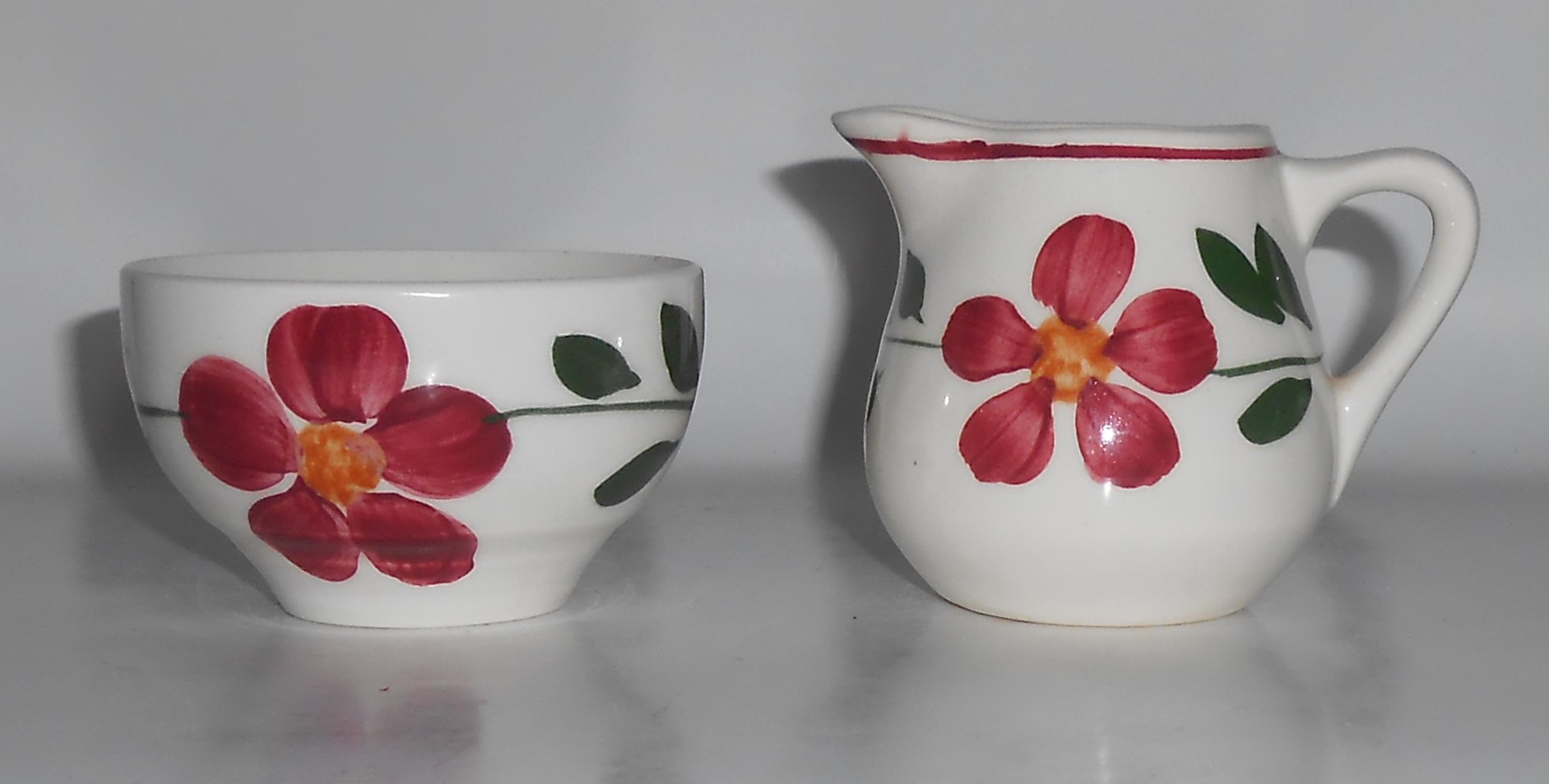 Blue Ridge Pottery Laurel Wreath Petunia Demitasse Cr