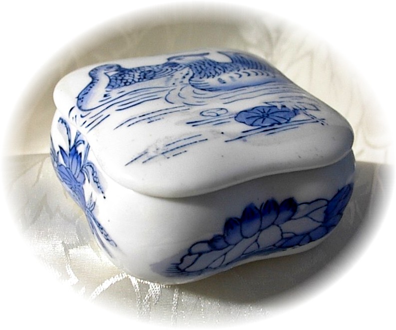 Small Blue & White Oriental China Box