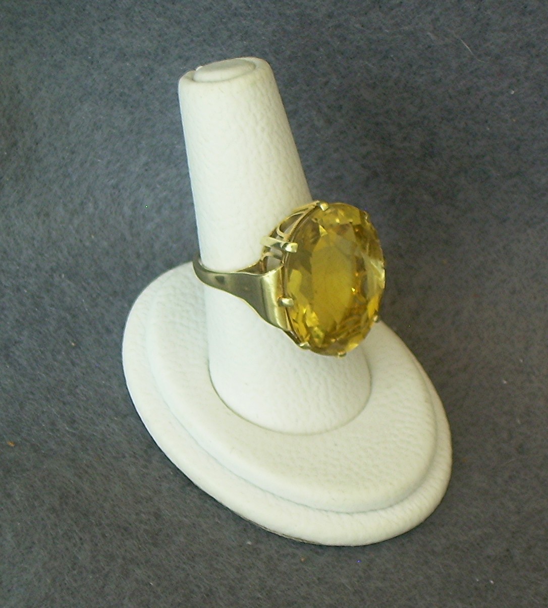 Ring 14K Yellow Gold Golden Citrine