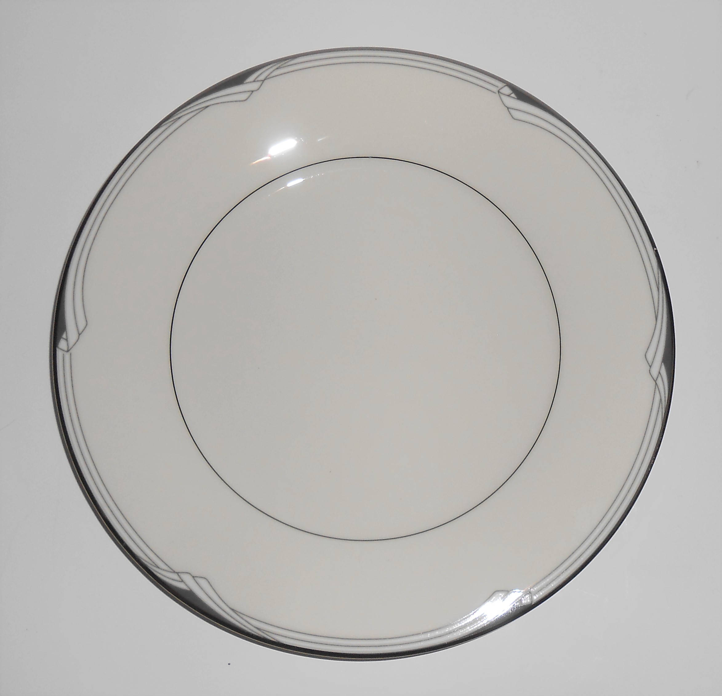 Noritake Porcelain Fine China Sterling Cove Salad Plate