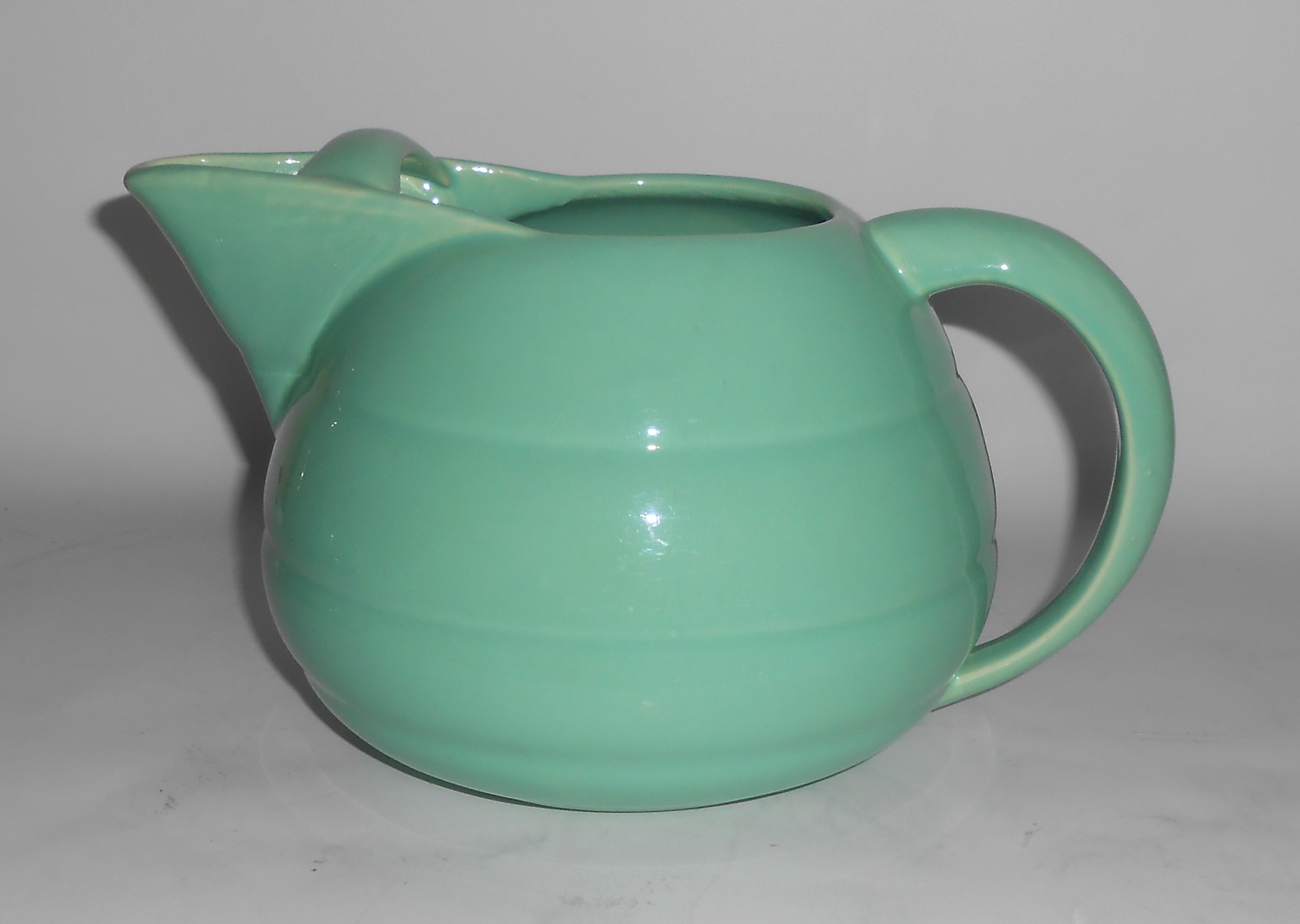 Bauer Pottery Gloss Pastel Kitchenware Green Ice Lip Pi