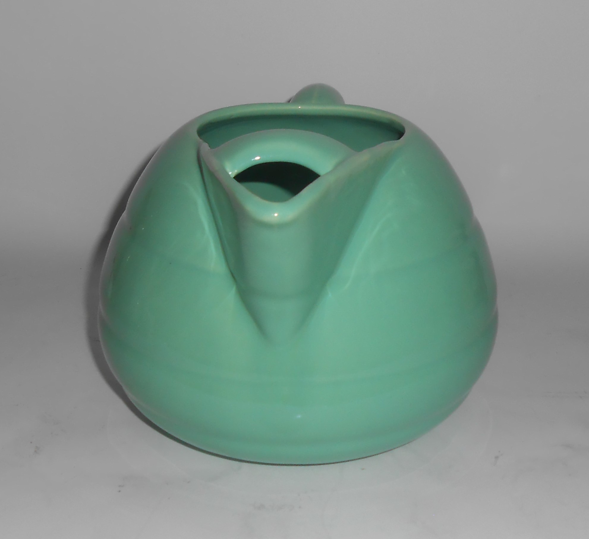 Bauer Pottery Gloss Pastel Kitchenware Green Ice Lip Pi