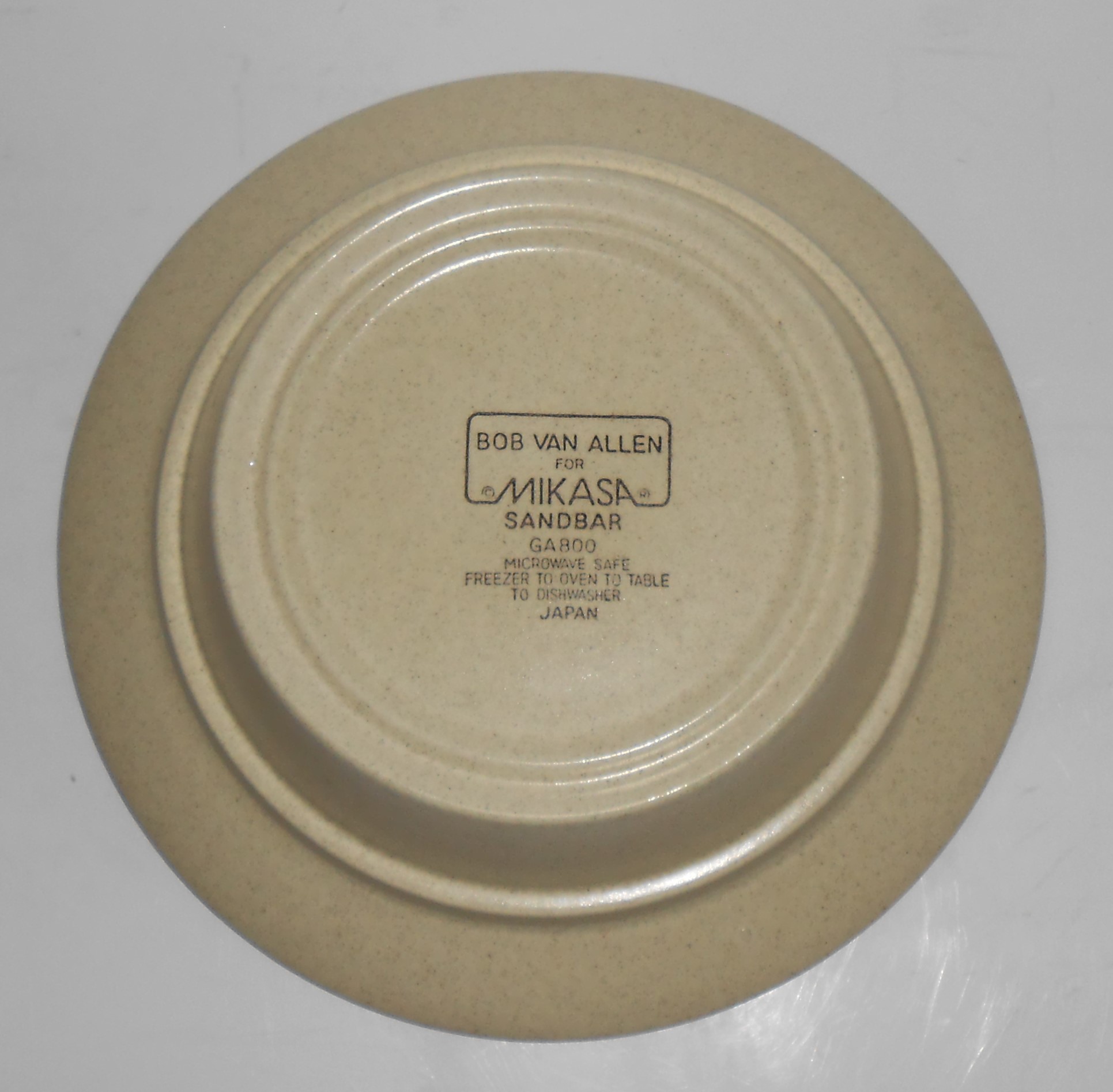 Mikasa China Sandbar GA800 Rimmed Soup Bowl