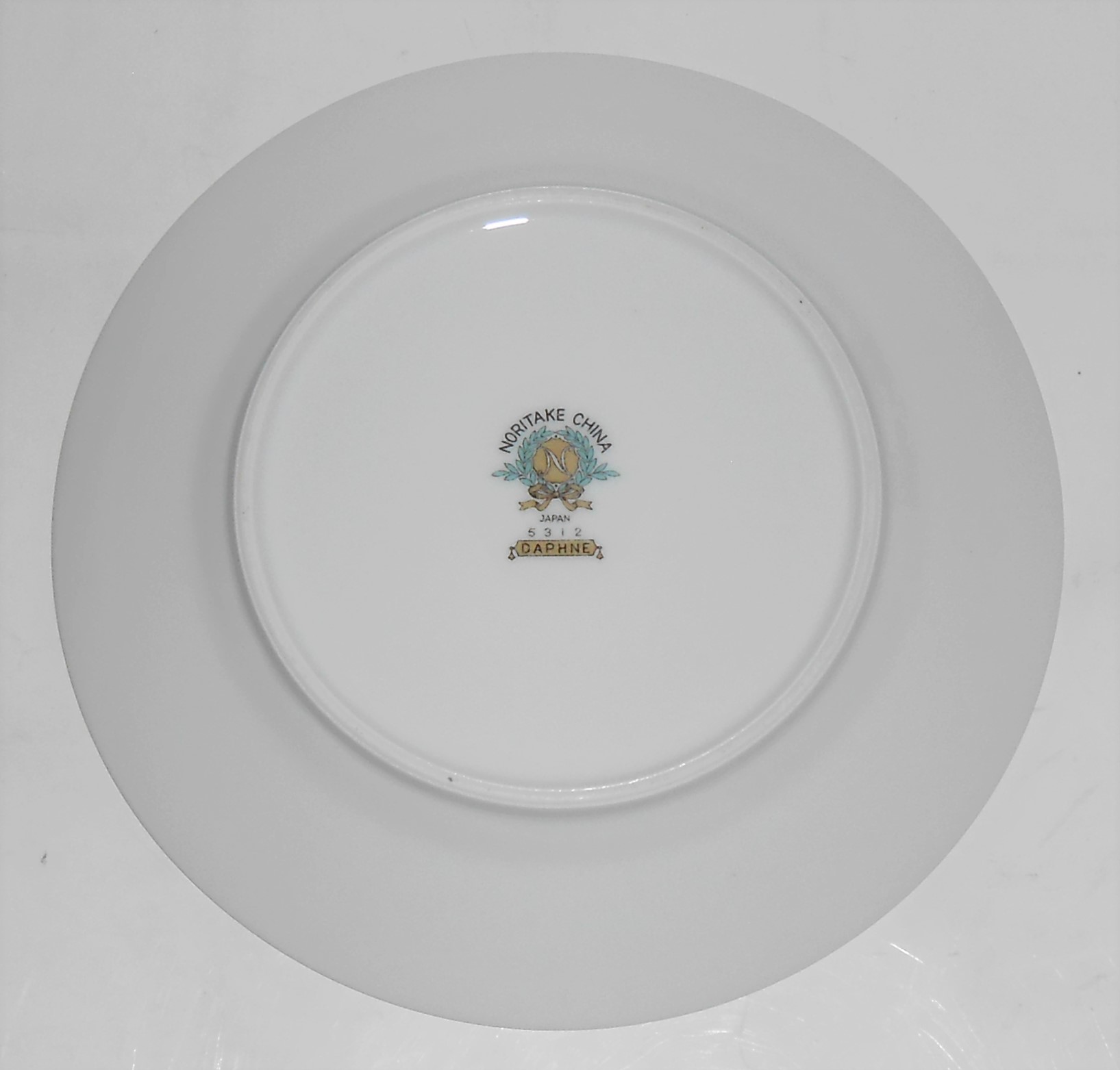 Noritake Porcelain China 5312 Daphne W/Gold Bread Plate