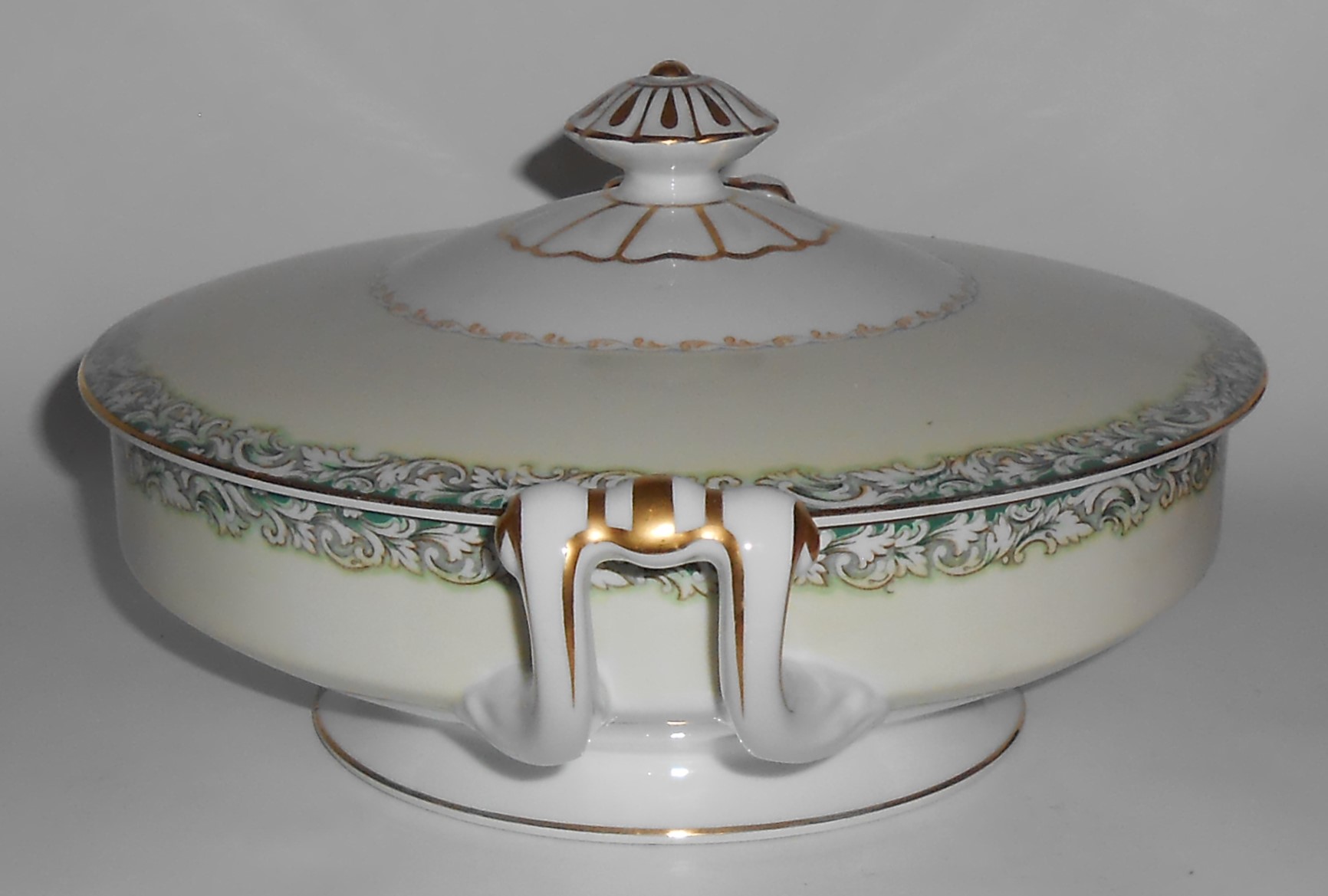Noritake China White Rose w/Gold Mystery Covered Veg